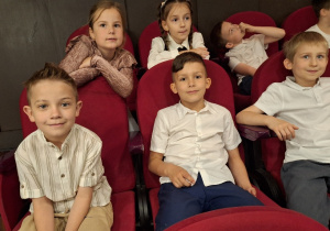 Klasa 1a z wizytą w Teatrze Wielkim_spektakl "Jaś i Małgosia".