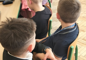Dzień Kropki w świetlicy szkolnej.