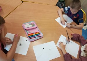 Dzień Kropki w świetlicy szkolnej_twórcze prace plastyczne.