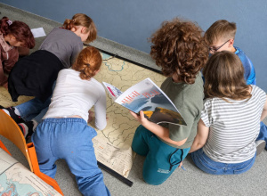 Czytanie map i planów w klasie 4a.