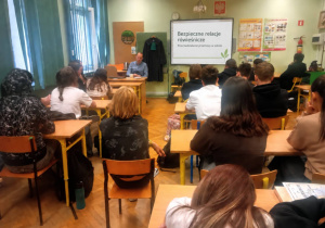 Spotkanie z adwokatem w klasie 8a.