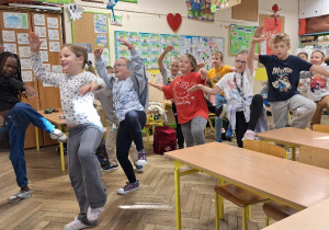 "Ruchome Posągi", czyli innowacyjnie z treningiem uważności w klasie 2a.