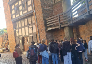 Toruń zachwyca, czyli klasy: 4a, 4b i 8a na historycznym szlaku.