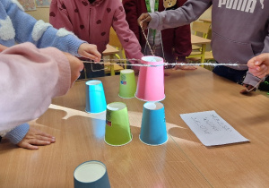 Uważność w formacie 3D, czyli klasa 2a i lekcja koncentracji.