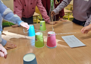 Uważność w formacie 3D, czyli klasa 2a i lekcja koncentracji.