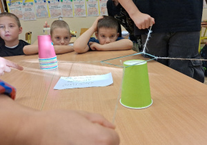 Uważność w formacie 3D, czyli klasa 2a i lekcja koncentracji.