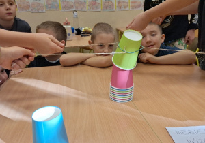 Uważność w formacie 3D, czyli klasa 2a i lekcja koncentracji.