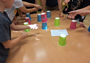 Uważność w formacie 3D, czyli klasa 2a i lekcja koncentracji.