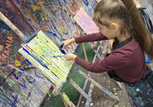 Niezwykła lekcja arteterapii! Klasa 2a w Studio Pana Kleksa.