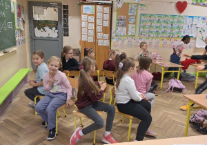 Dzień Dziewczyny_uważne relacje w klasie 2a.