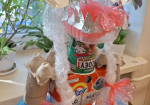 Jesienne EKO-stworki w klasie 2a_projekt "Z ekologią na Ty".