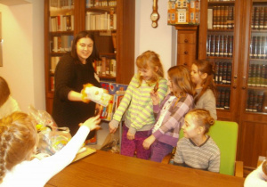 Wizyta klasy III A w Wojewódzkiej Bibliotece Publicznej