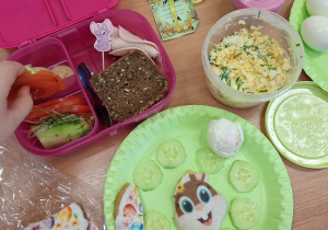 Zdrowe śniadanko w klasie 1a.