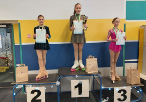 Amelia Gąsior na podium.